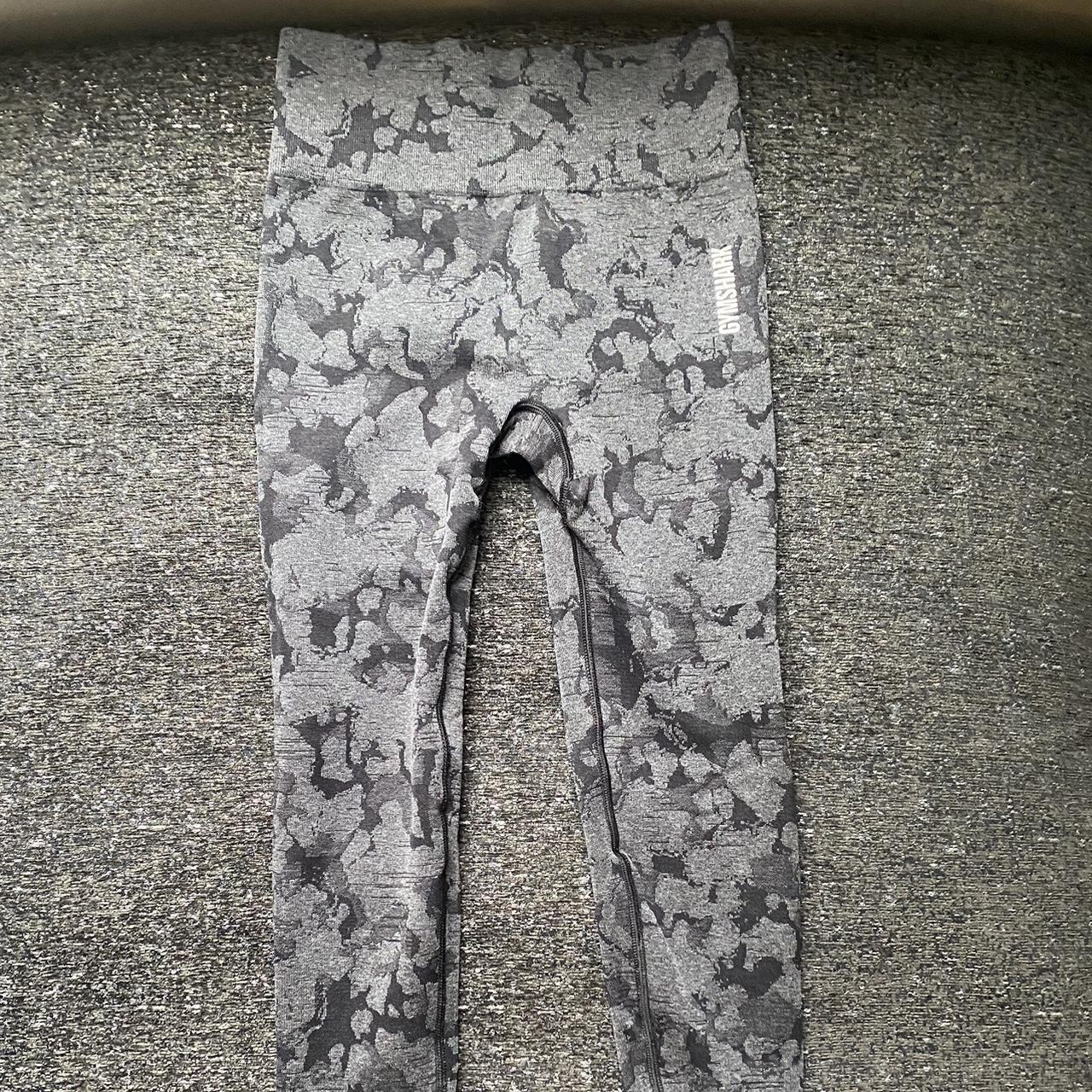 gymshark leggings, size small, great condition! - Depop