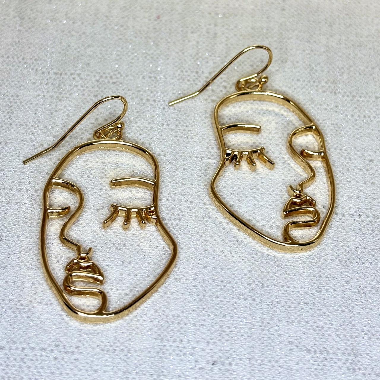 item listed by vintagevignettes