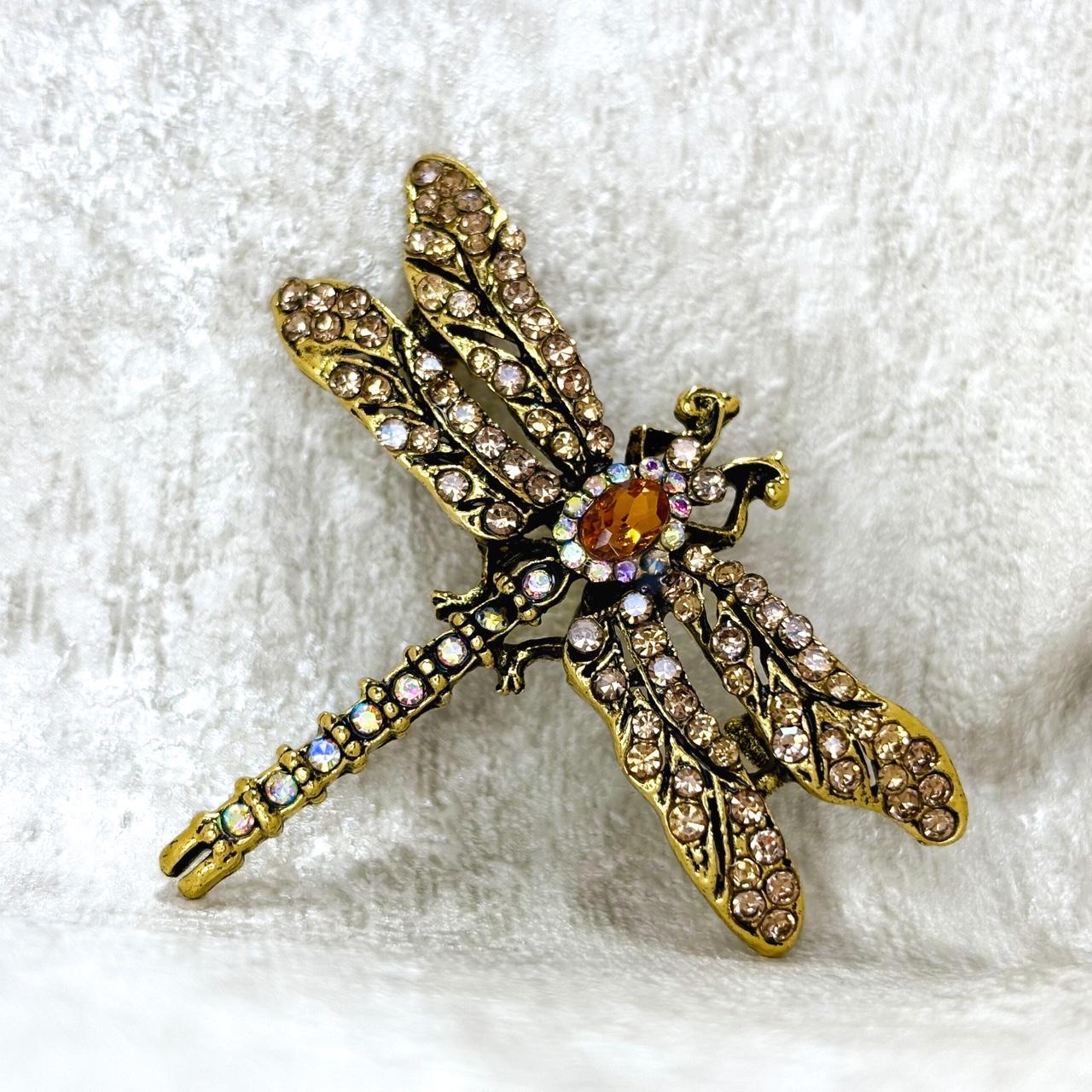 item listed by vintagevignettes