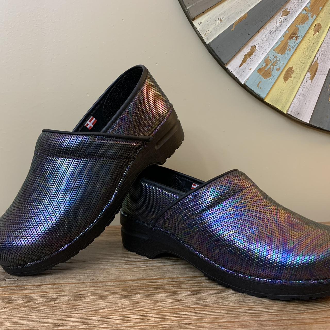 NWOT Sanita Professional Avon Leather Nursing Clogs... Depop