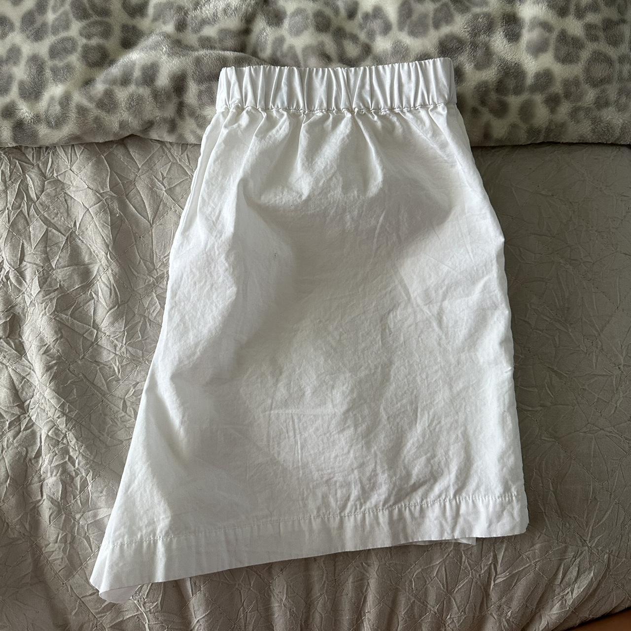 Aritzia Wilfred Free white cotton shorts barely/if... - Depop