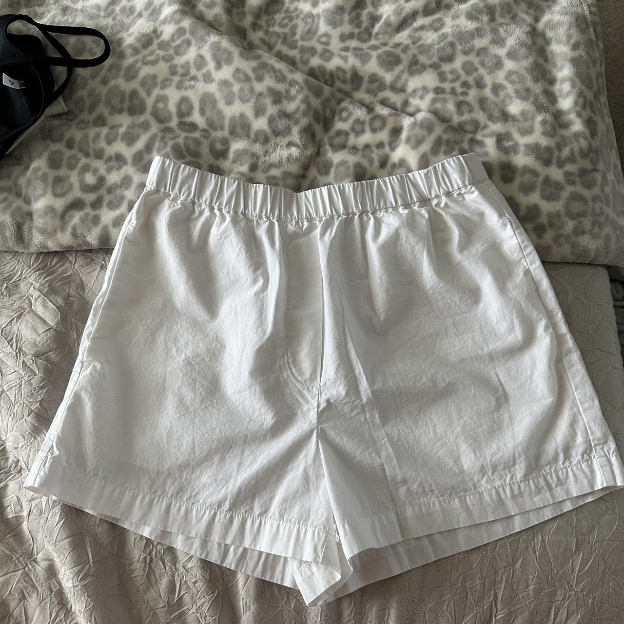 Aritzia Wilfred Free white cotton shorts barely/if... - Depop