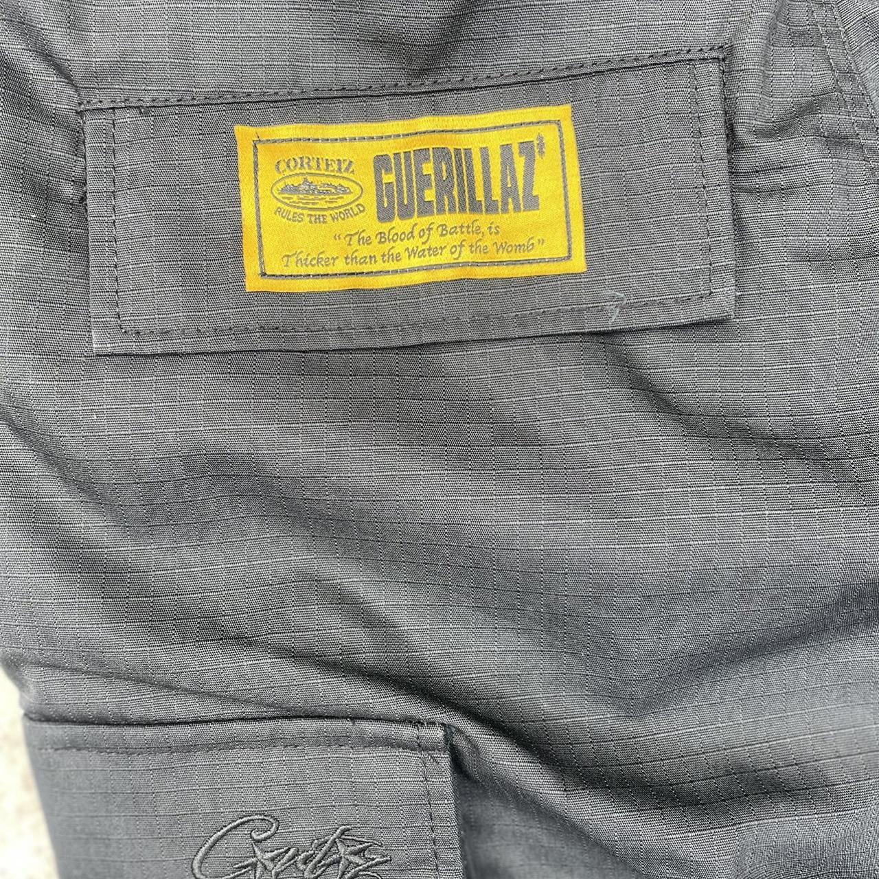 Corteiz Cargo Shorts Black message before buying ... - Depop