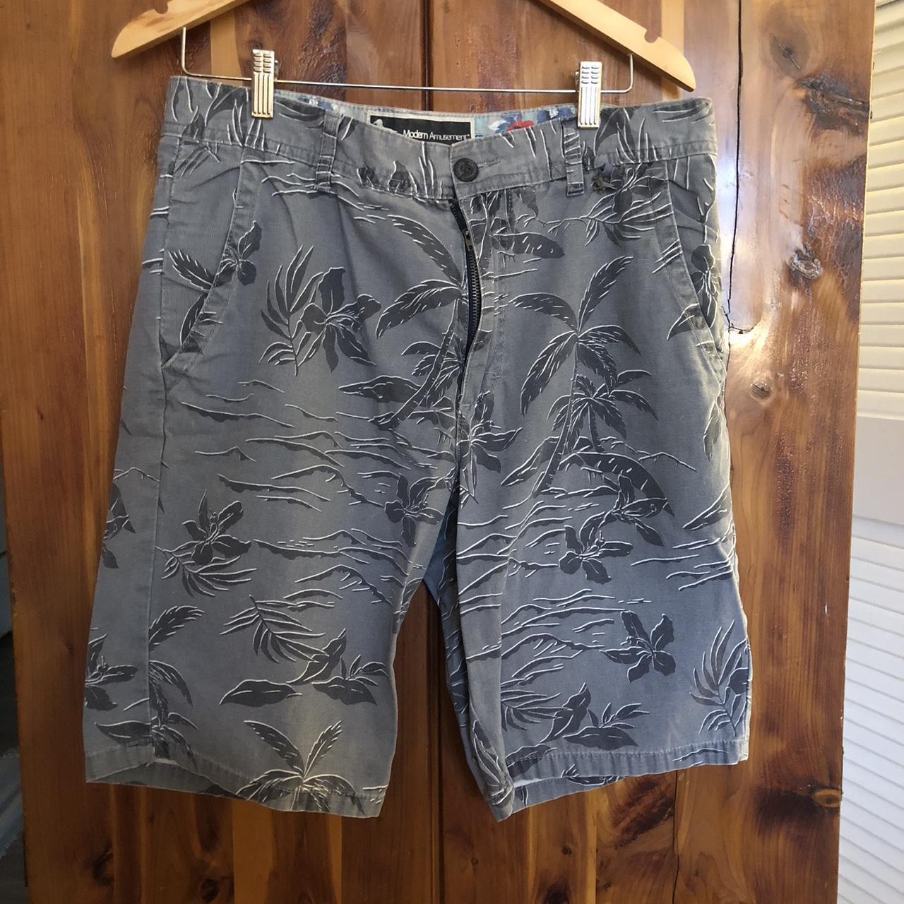 Modern amusement shorts online