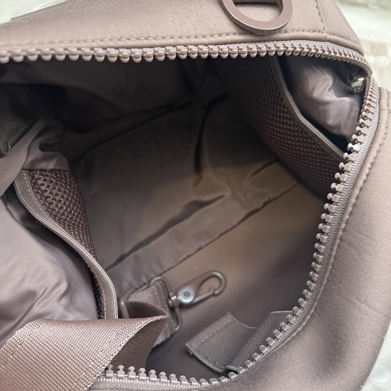 WHAT'S IN MY BAG  DAGNE DOVER LANDON CARRYALL💕 