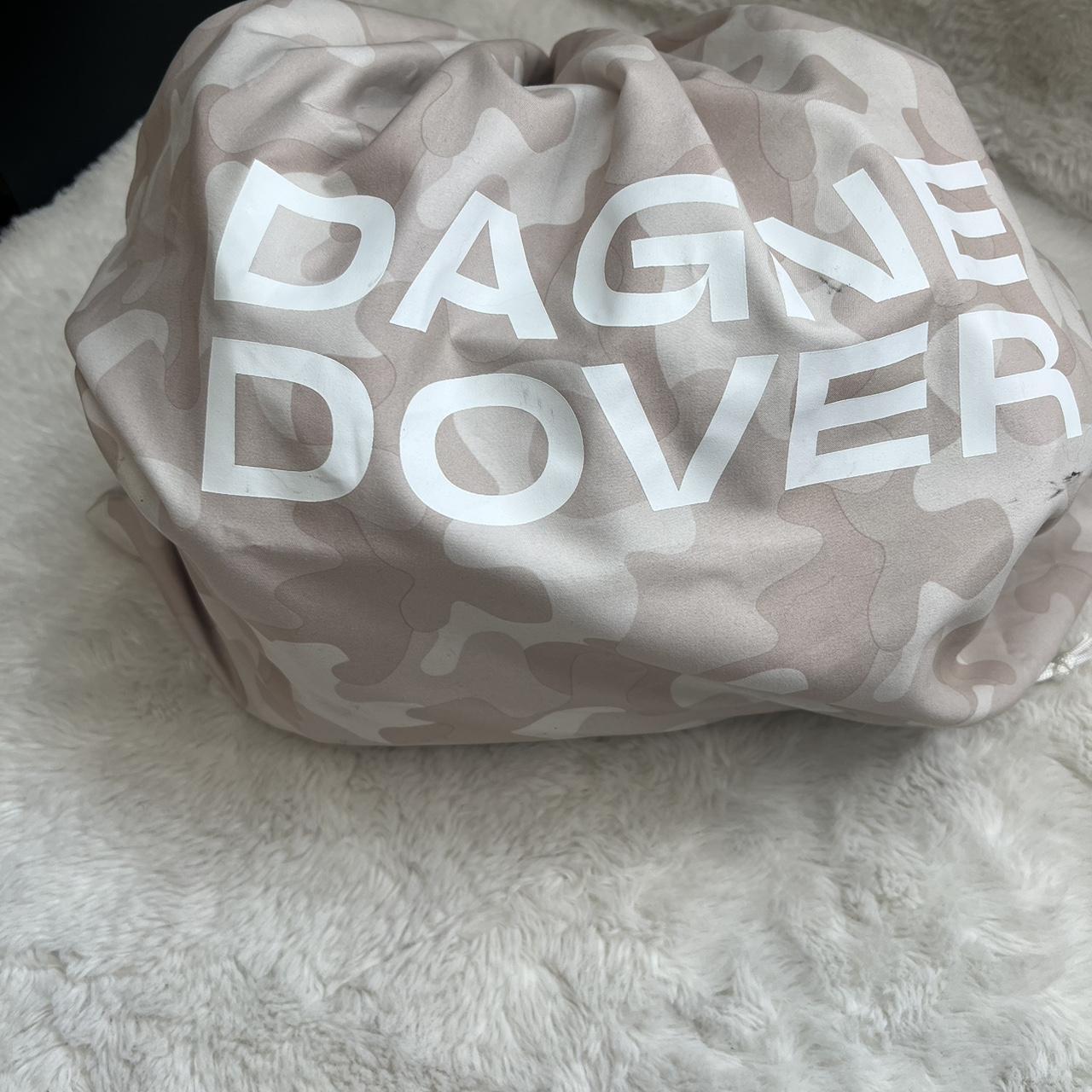 WHAT'S IN MY BAG  DAGNE DOVER LANDON CARRYALL💕 