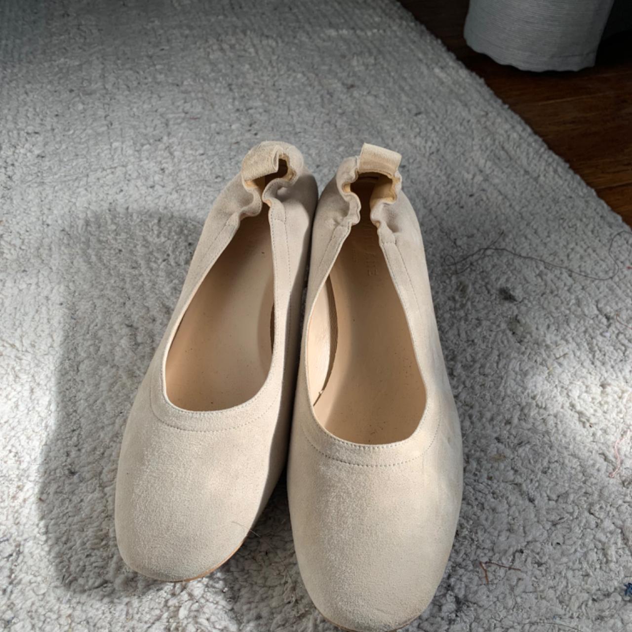 Everlane off white suede day glove heel size... - Depop