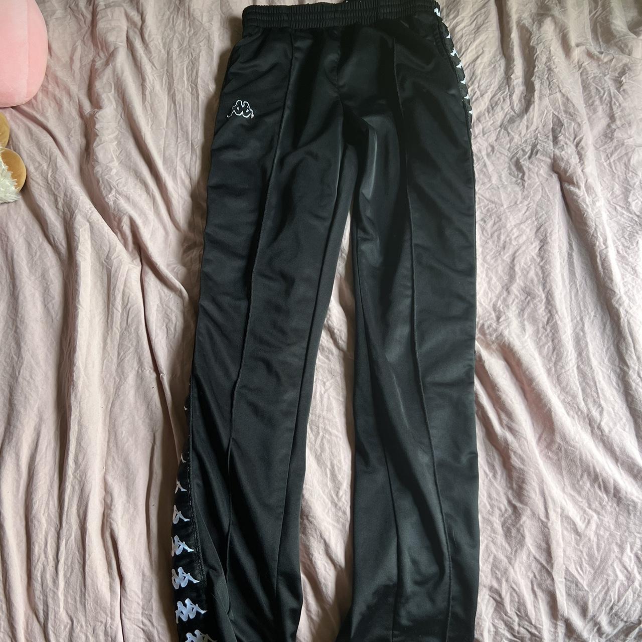 Cute kappa pants says size large but really their... - Depop