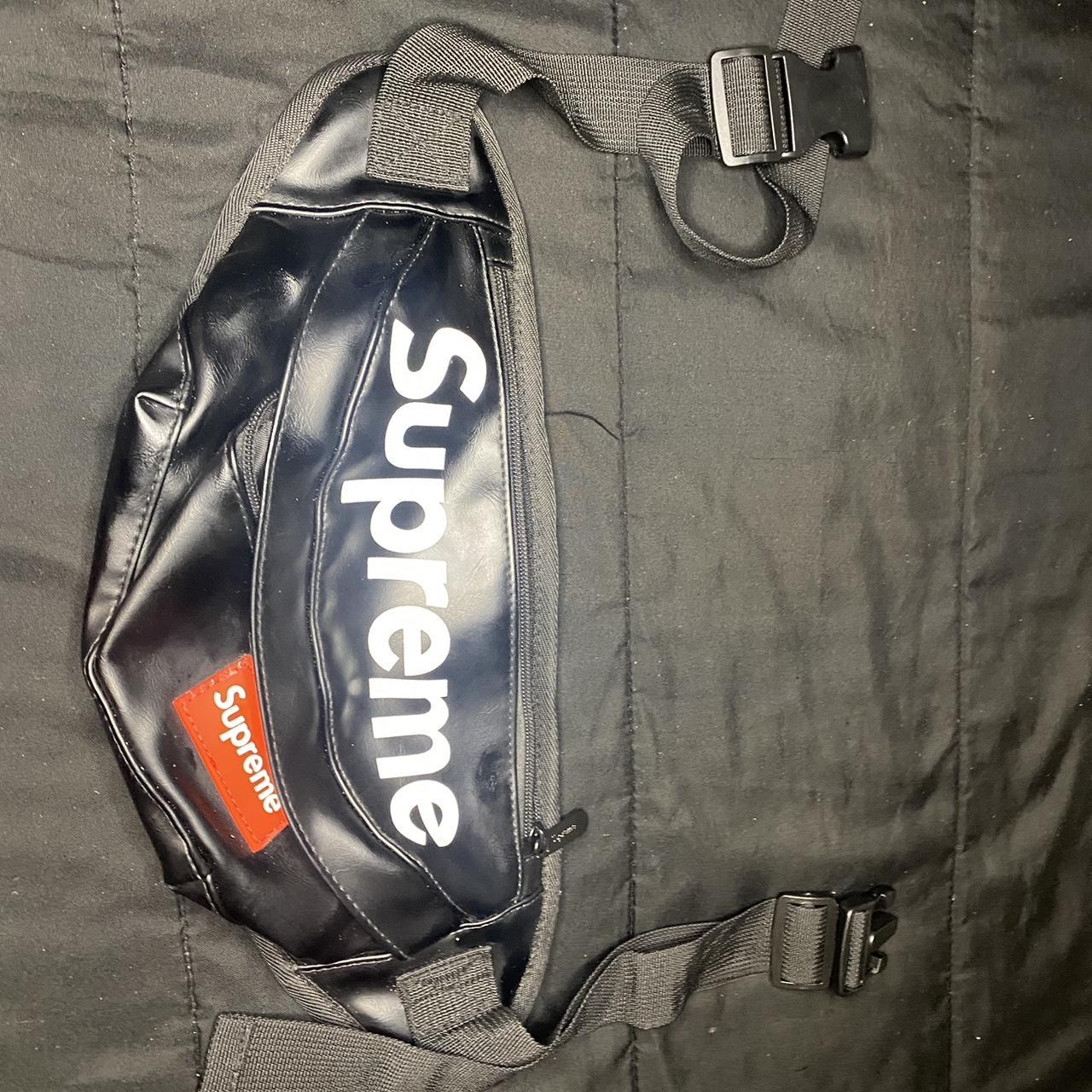 2017 supreme Fanny pack/ belt bag In great - Depop