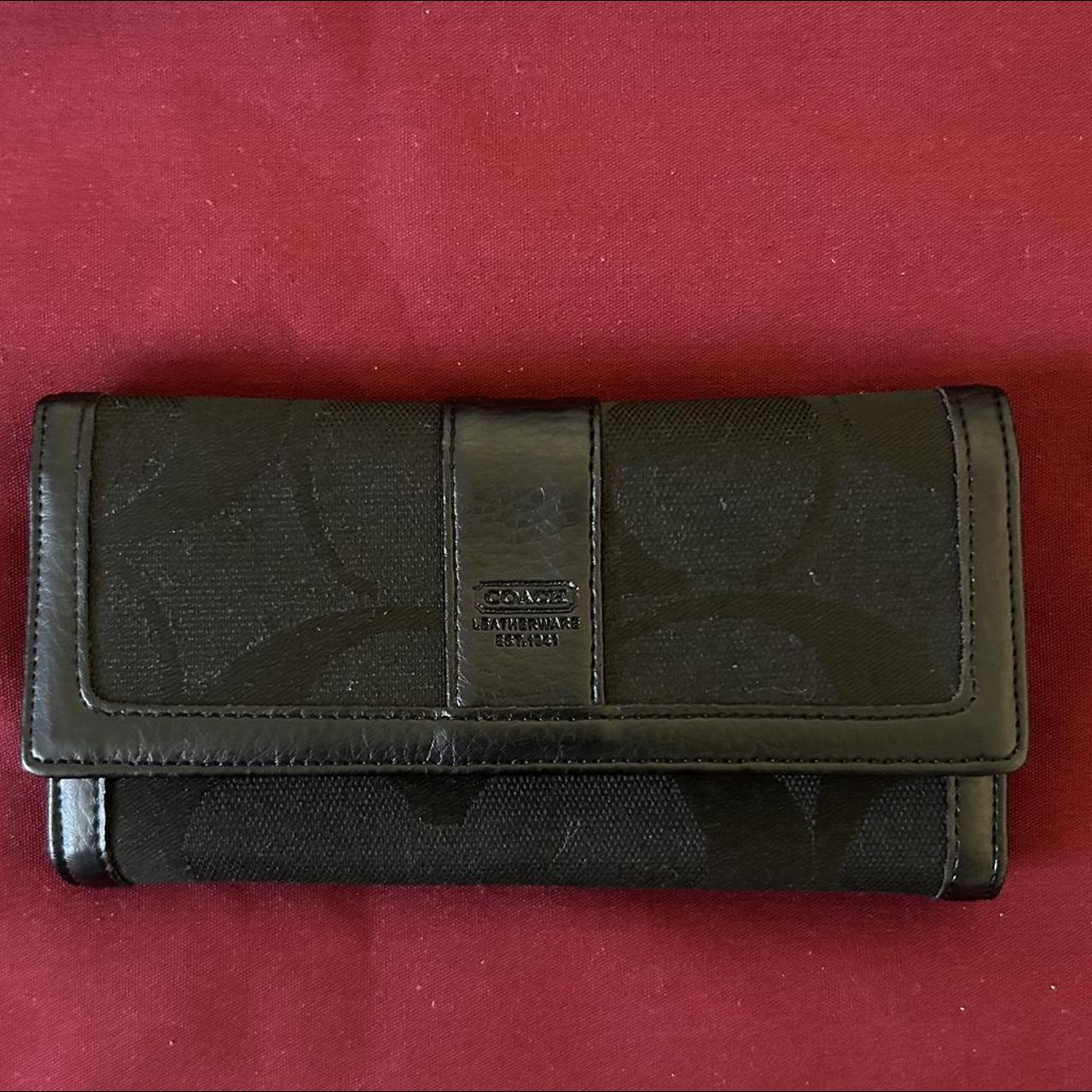 Coach Small Trifold Wallet In Signature - Depop