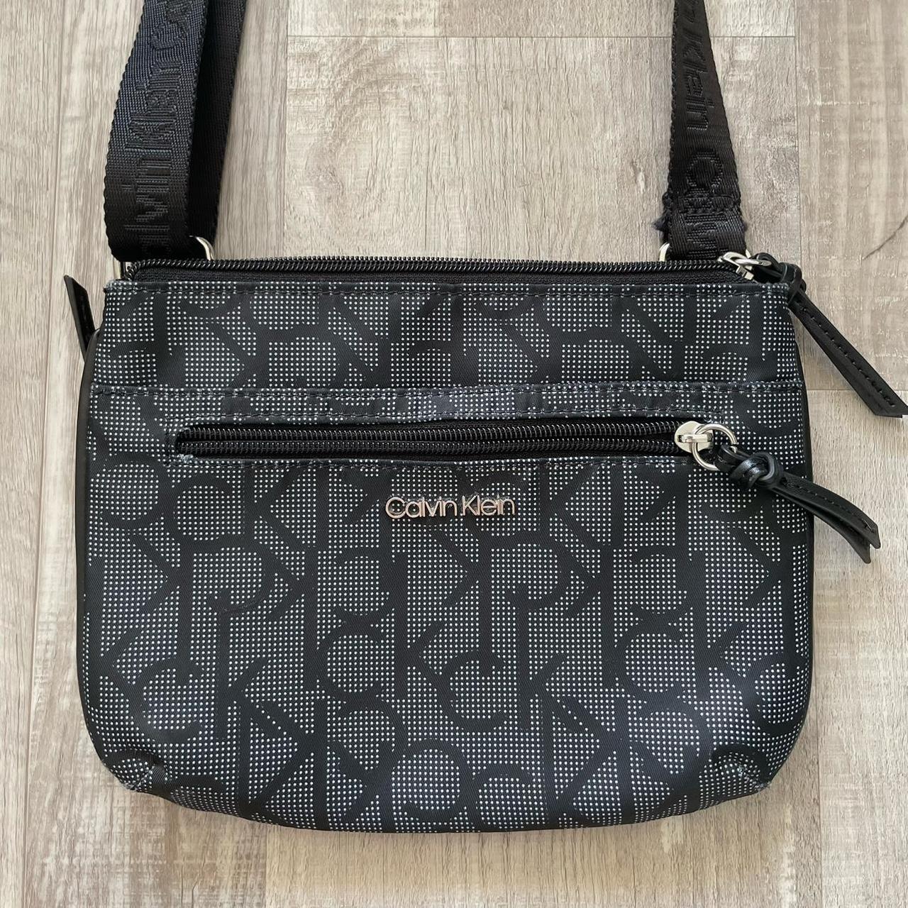 Calvin Klein purse. Can be crossbody or - Depop