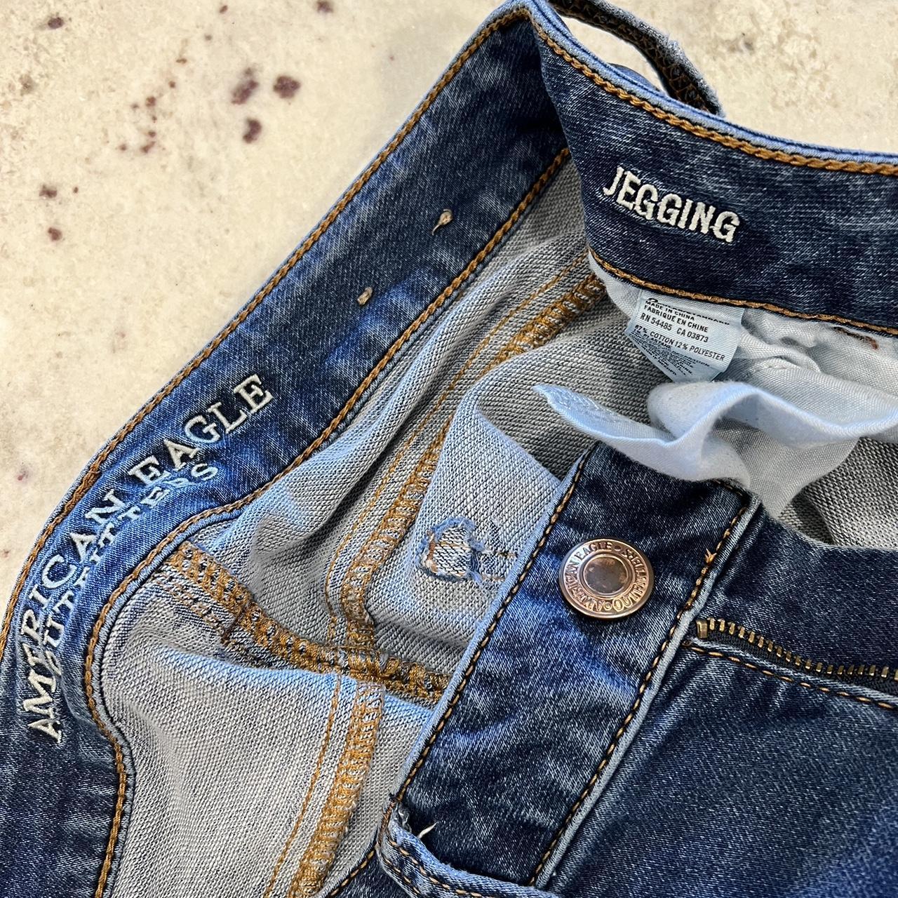 Slightly worn American Eagle jeggings - size 2 | Depop