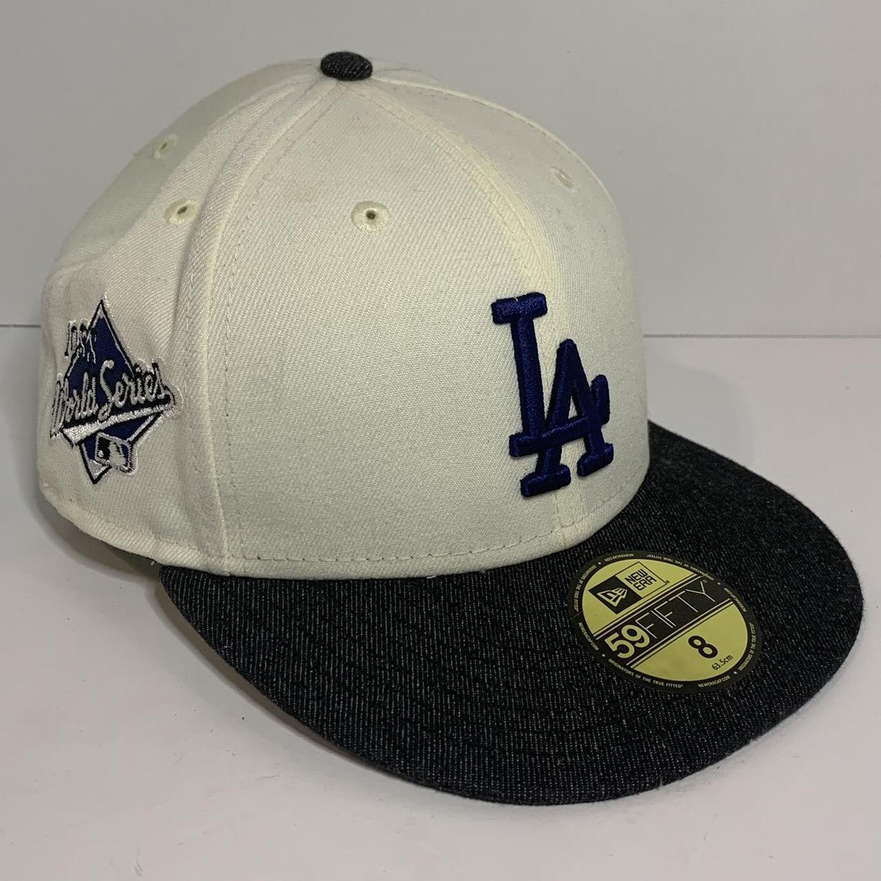 Los Angeles Dodgers fitted hat with a 1988 World - Depop