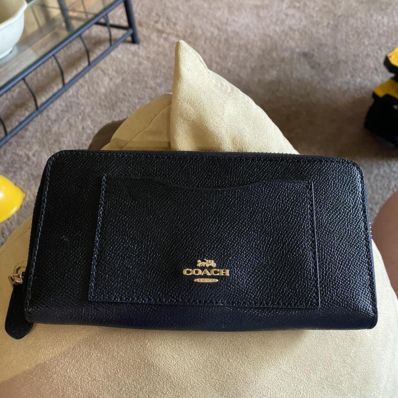 COACH Accordion Zip Wallet in Crossgrain Leather