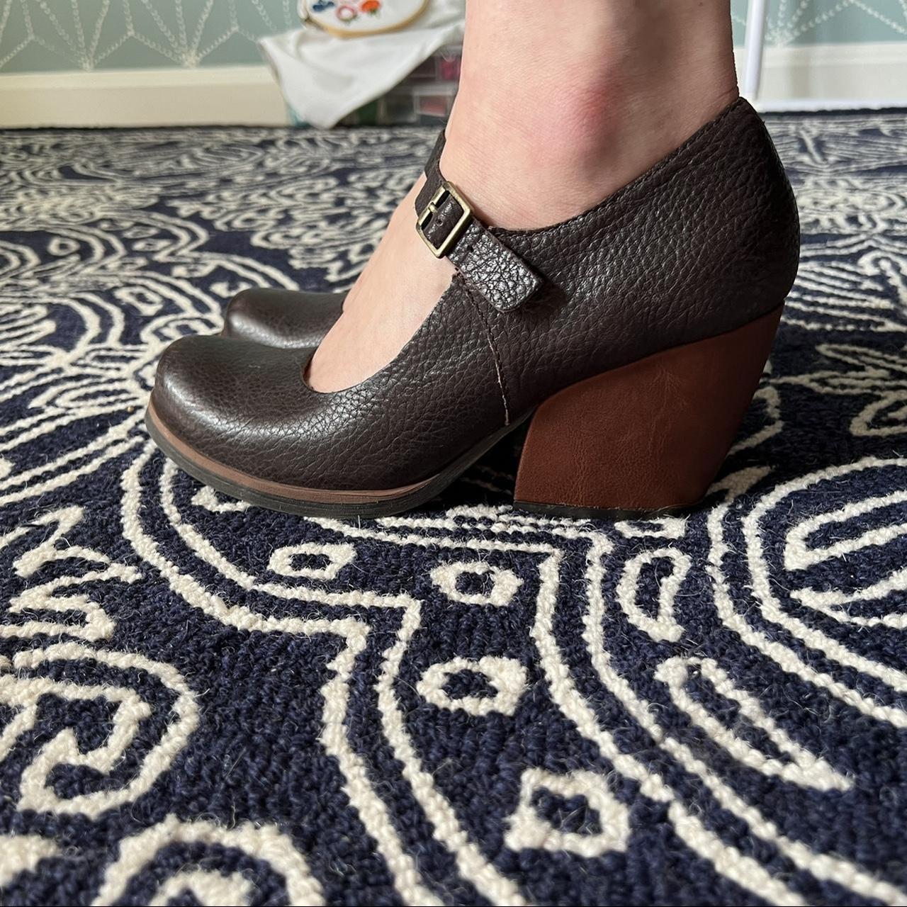 Korks Women's Brown Footwear (2)