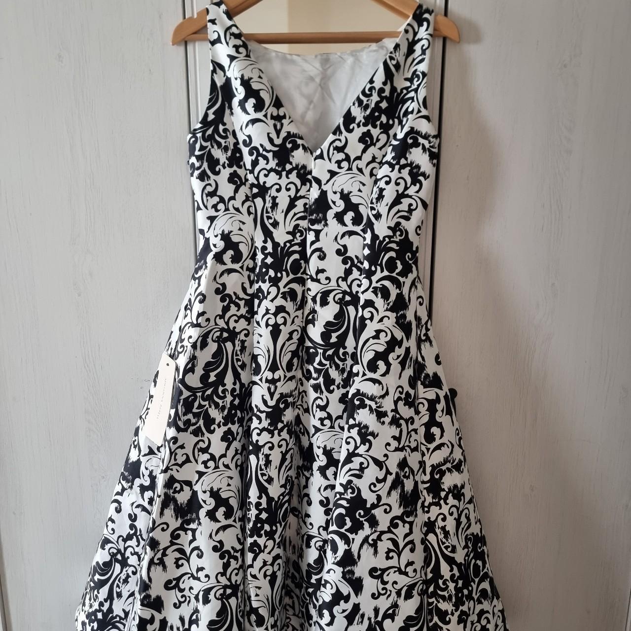 Beautiful Adrianna Papell dress Size Uk 10 Brand... - Depop