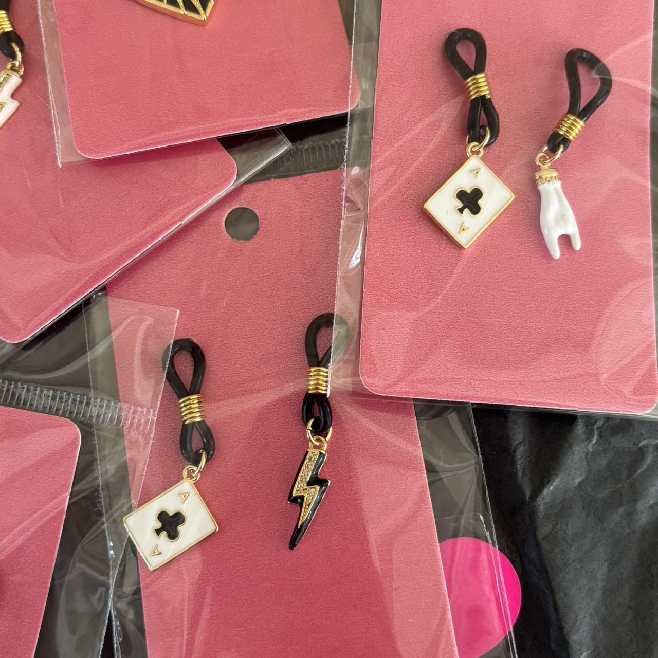 item listed by loubyloud