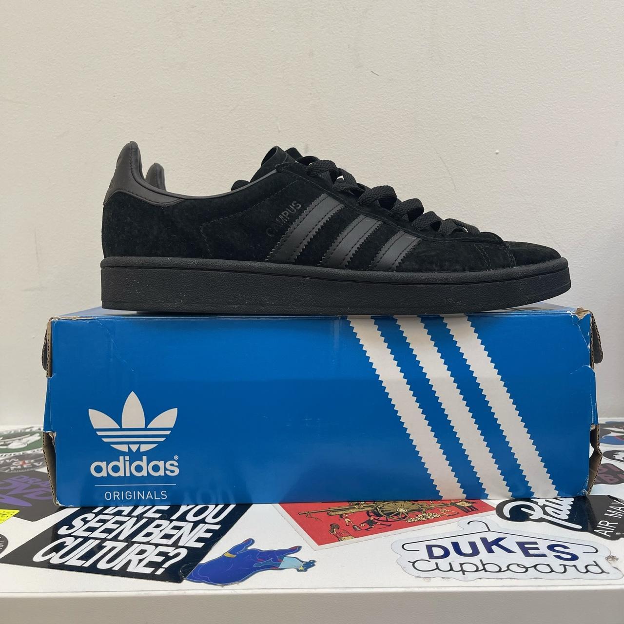 triple black adidas shoes