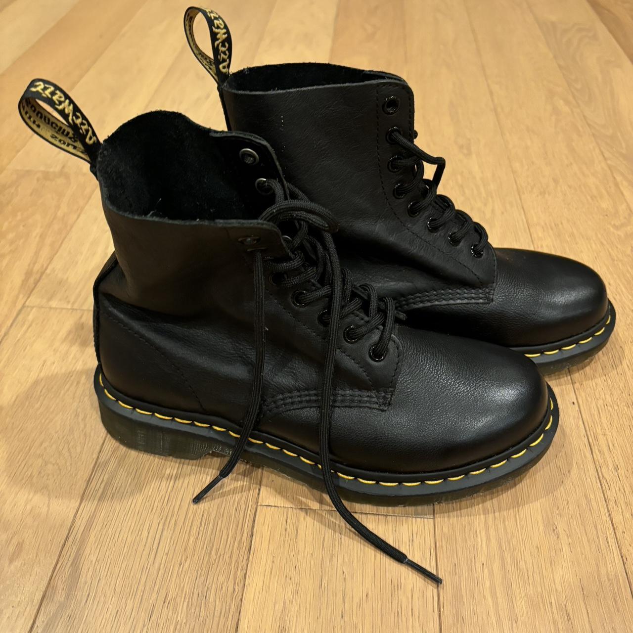 Dr martens 1469 smooth best sale