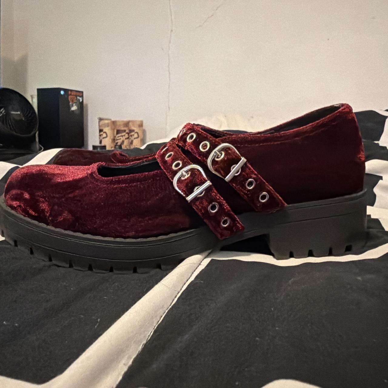 Dirty laundry women's burgundy and red footwear