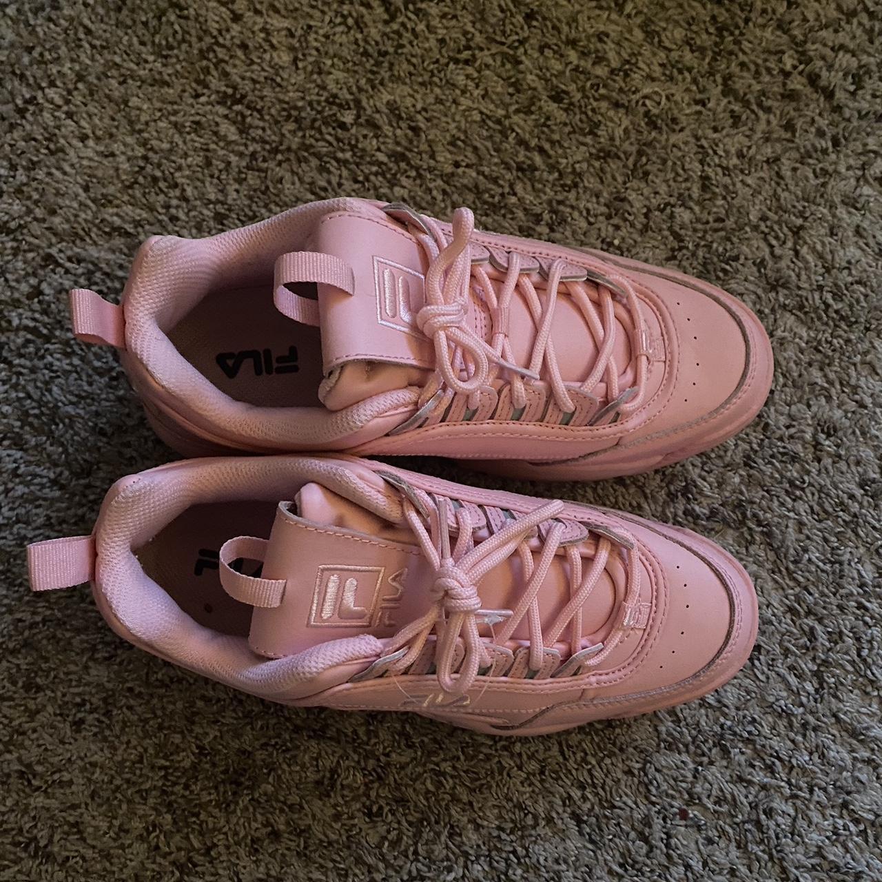 Hot hot sale pink filas