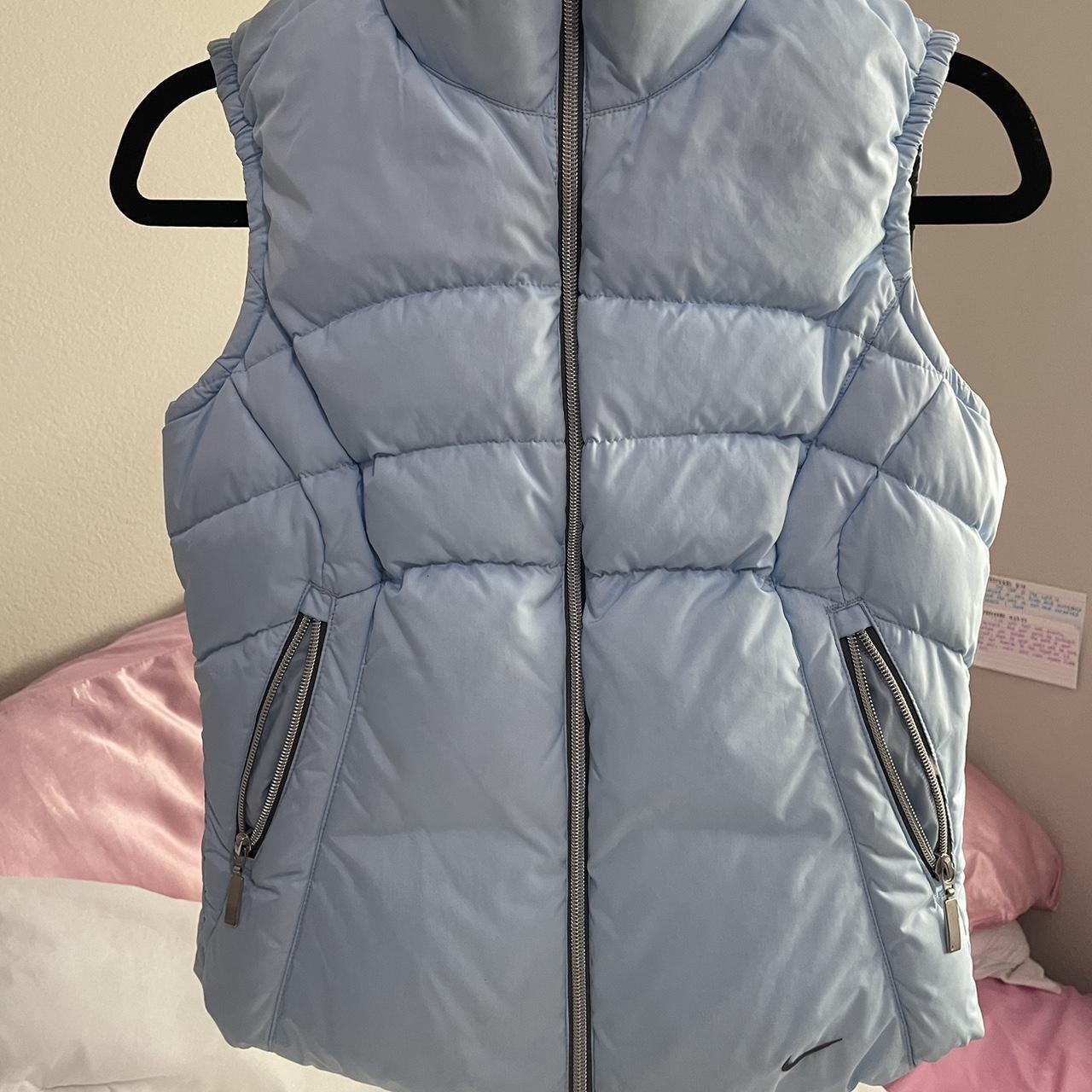 Reversible nike puffer vest. Brand new never worn:) - Depop