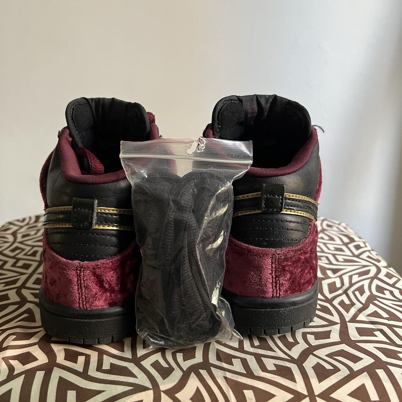 nike dunk high premium sb bloody sunday