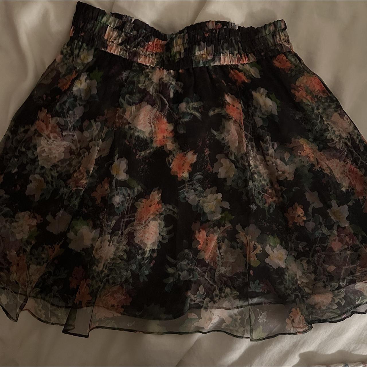 Alice + Olivia A-line Floral Skirt. - Depop