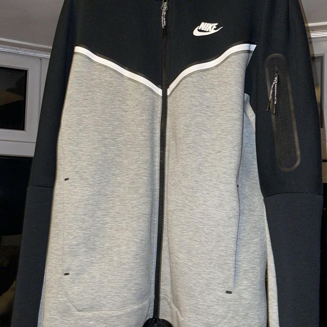 black nike tech hoodie men
