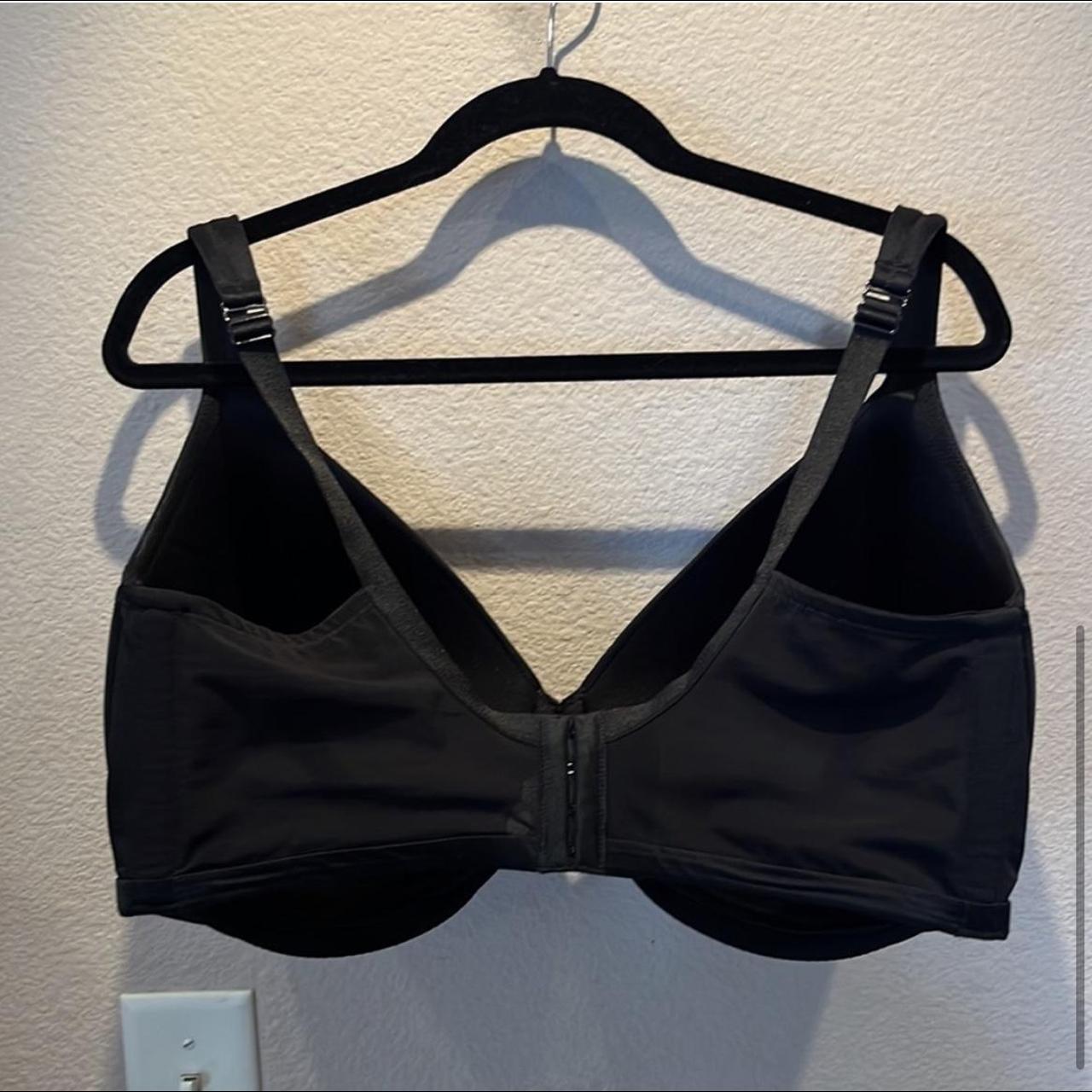 It is a nice bra cacique size 44G - Depop