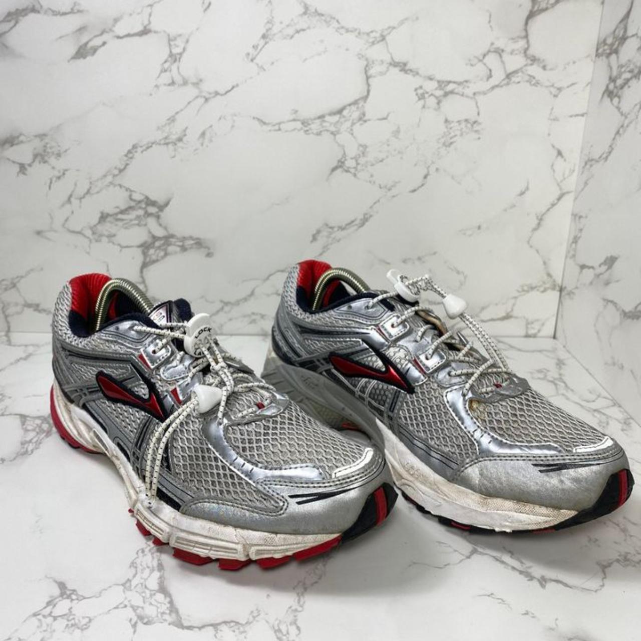 Brooks Men's Silver Trainers | Depop