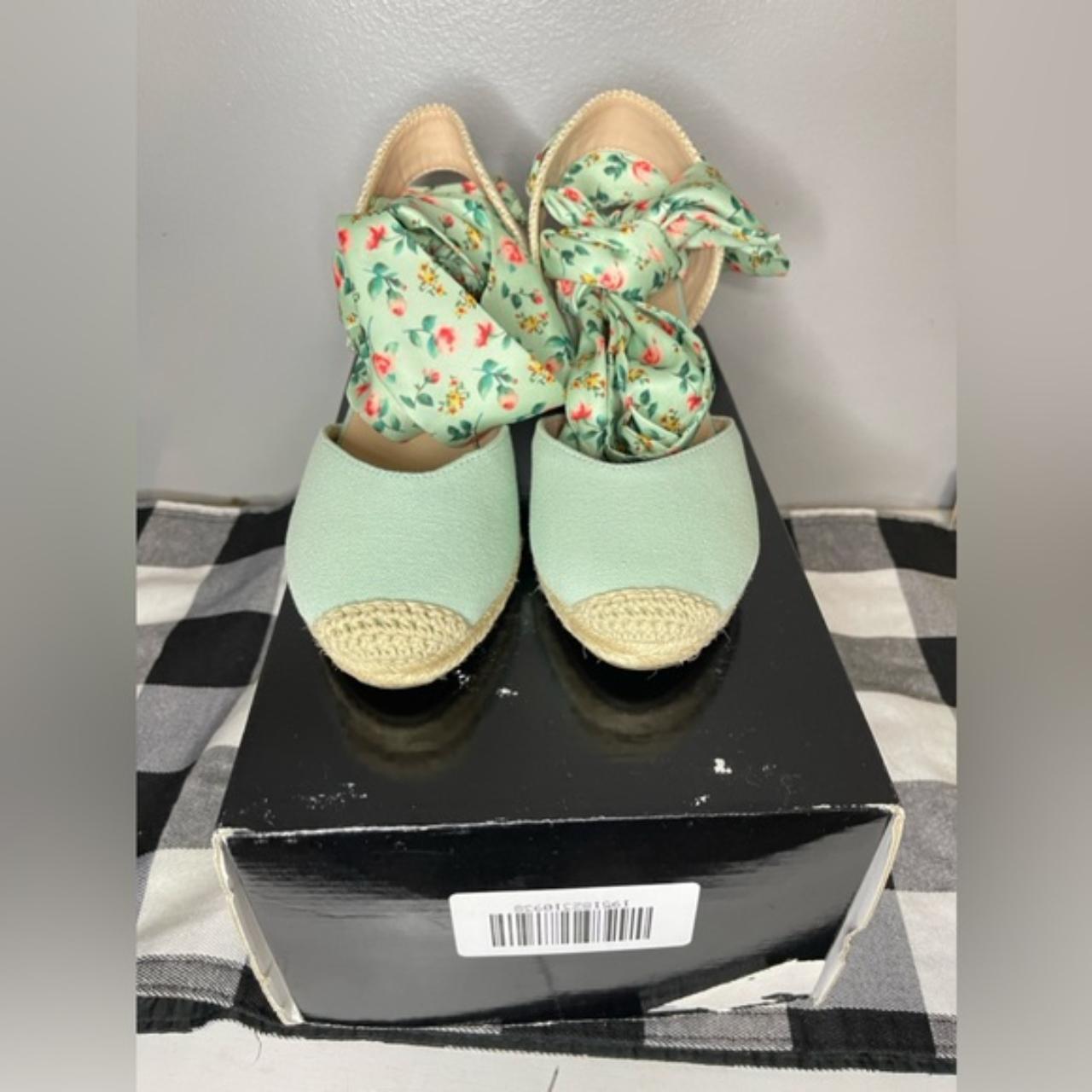 Bandolino Women's NEW Nettie Feminine Espadrille... - Depop