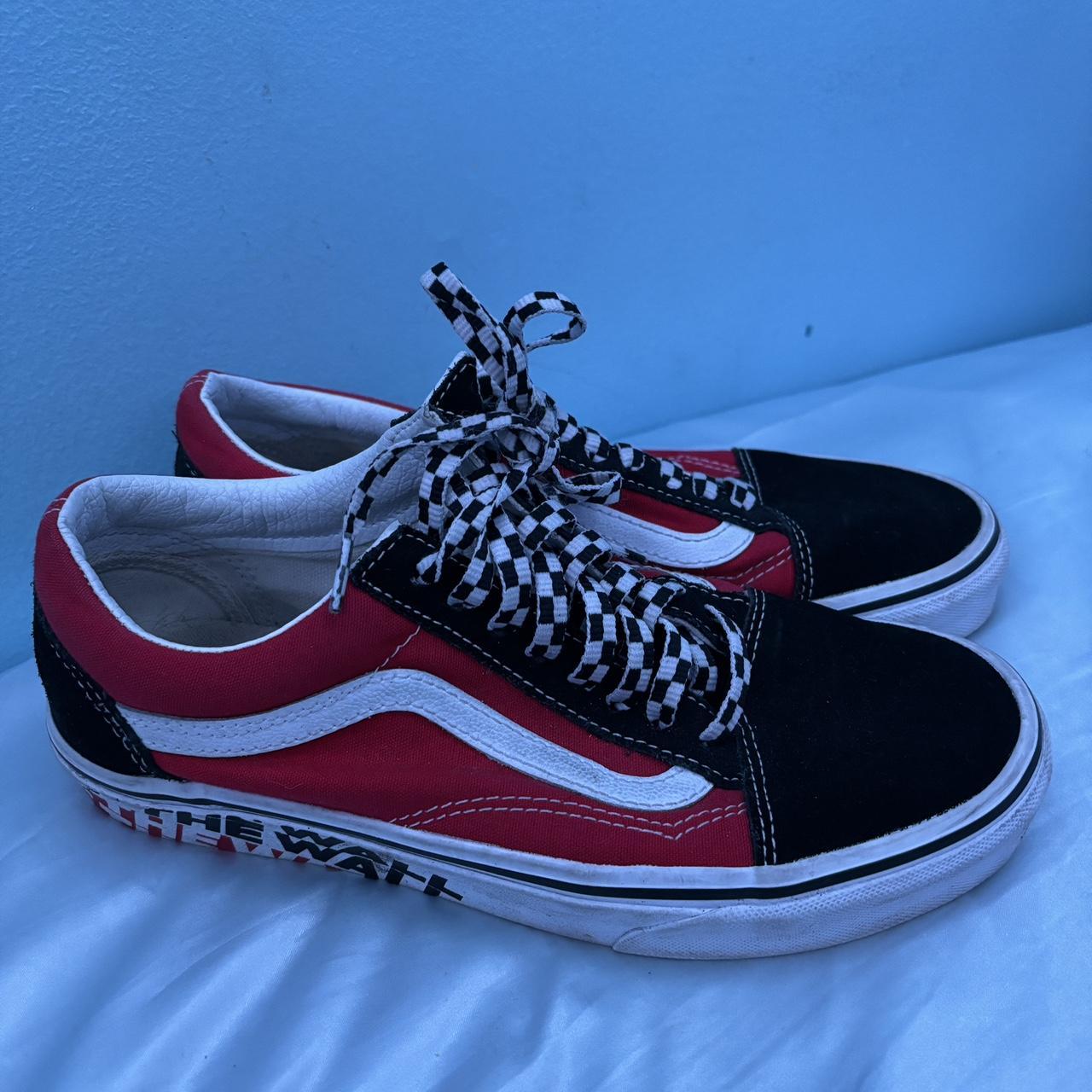 Black and red checkerboard vans with laces hotsell