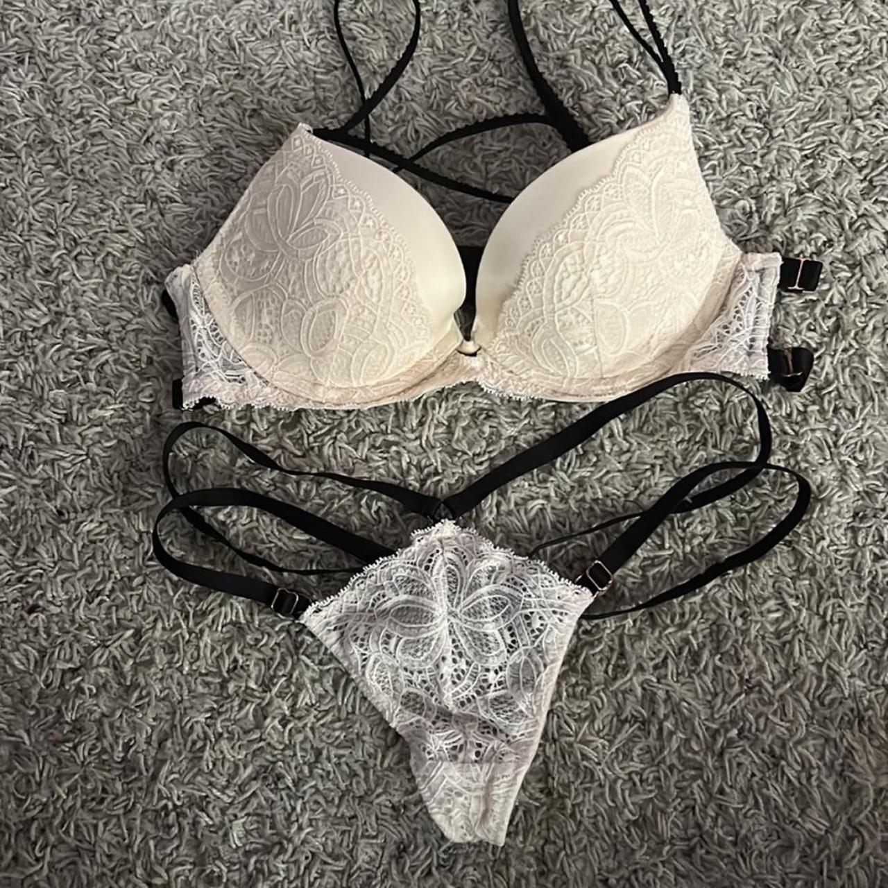 Victoria’s Secret Very Sexy Matching set. Cream and