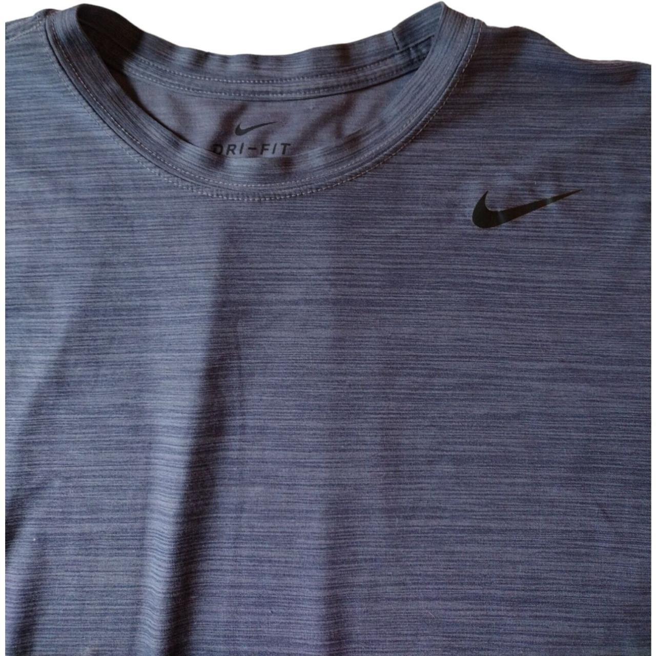 mens medium nike shirts