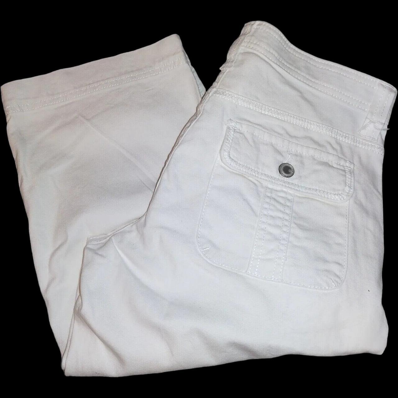 Lee Women’s Cropped Pants Size 4 Cargo Pants White... - Depop