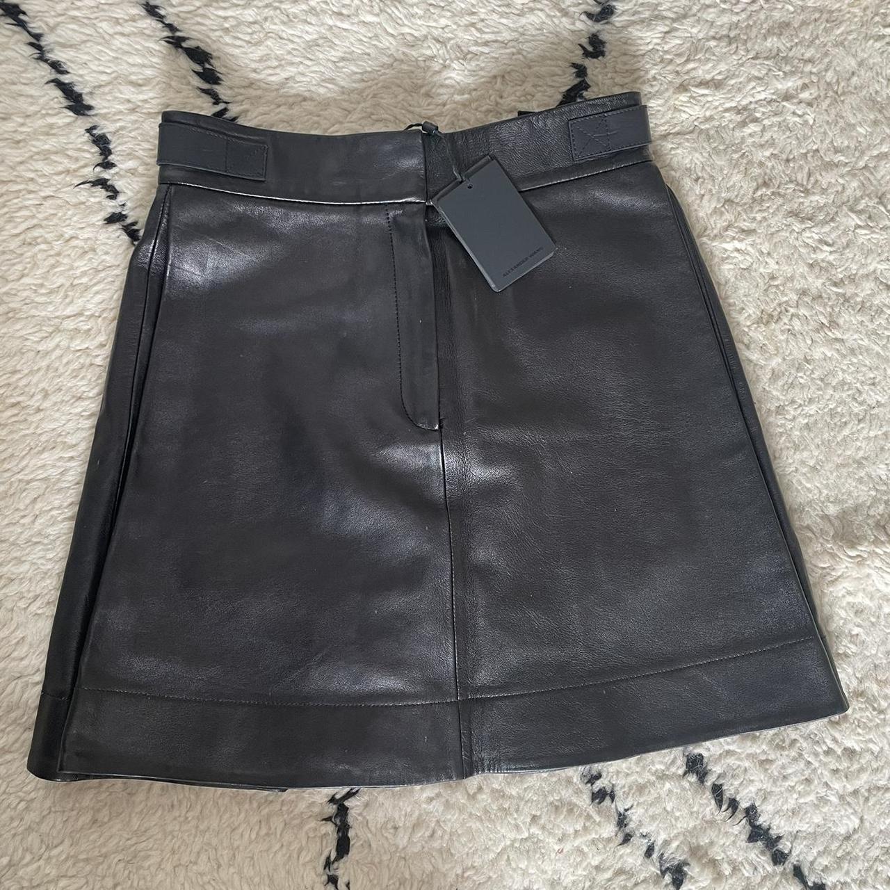 Black leather skirt size 4 best sale