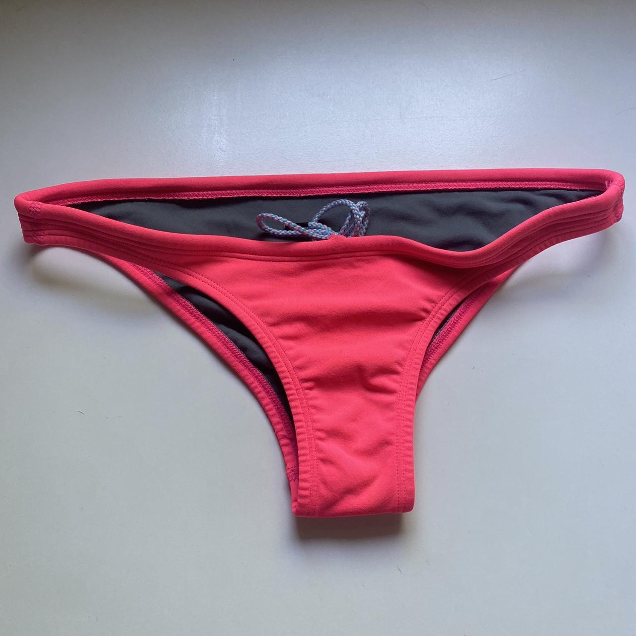 Jolyn hot pink bikini bottoms - Depop