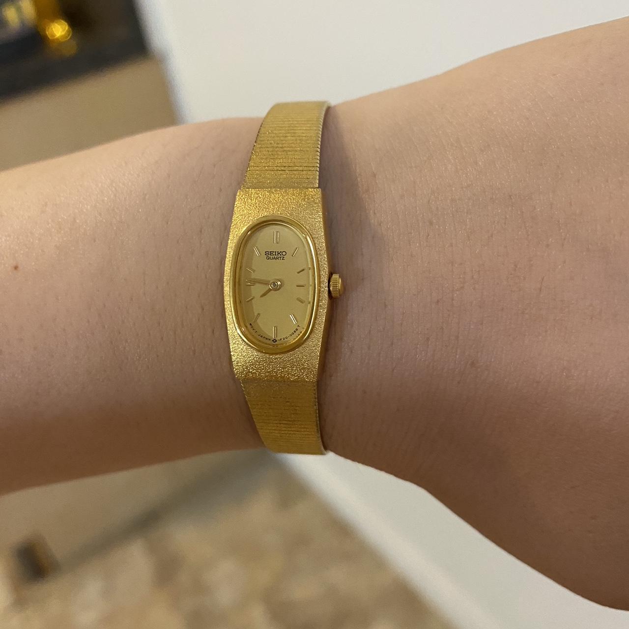 Seiko Women's Gold Watch (4)