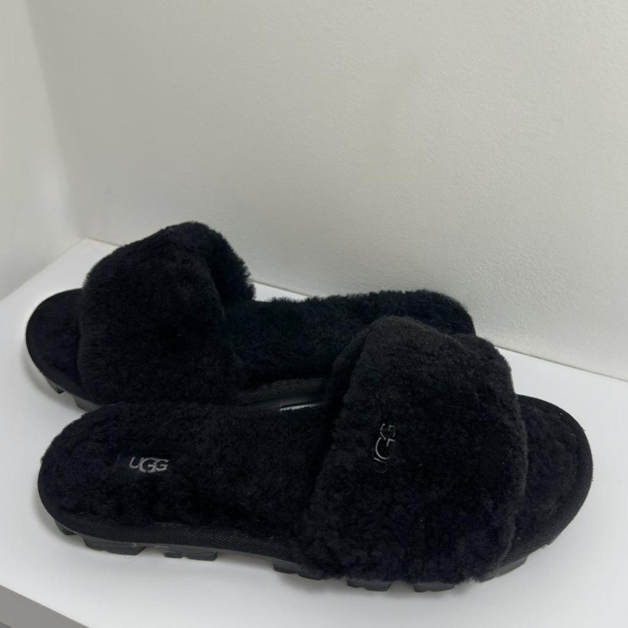 womens ugg fluffy slippers