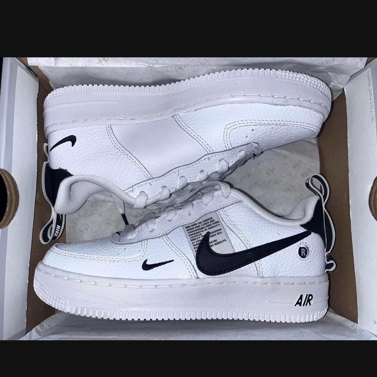 Nike Air Force 1 Lv8 Utility Trainers