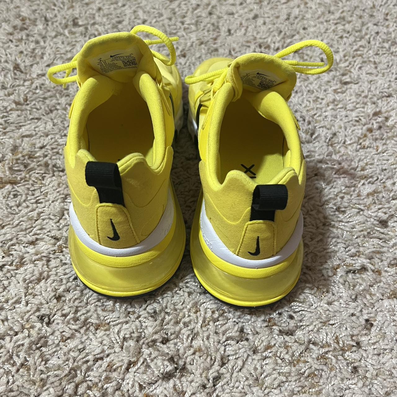 womens yellow nike trainers