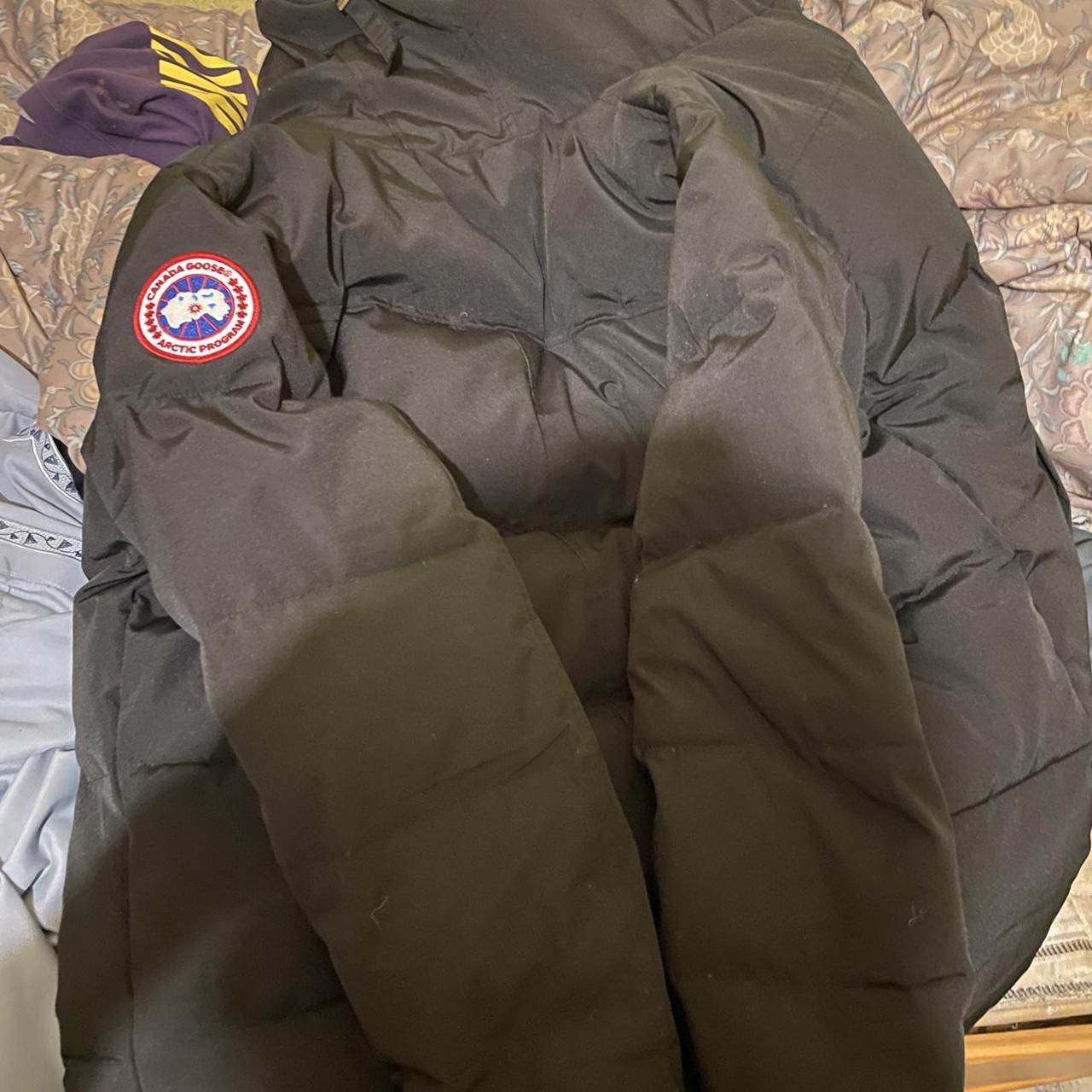 Canada Goose Men's Black and Red Coat | Depop