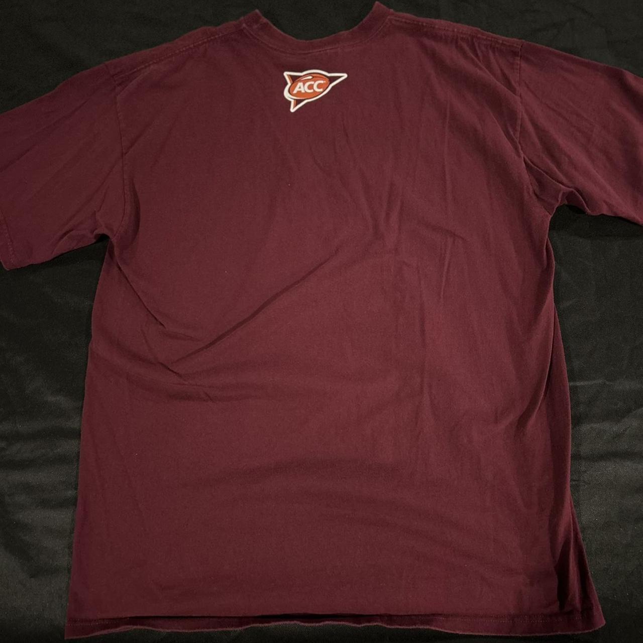 mens burgundy nike t shirt