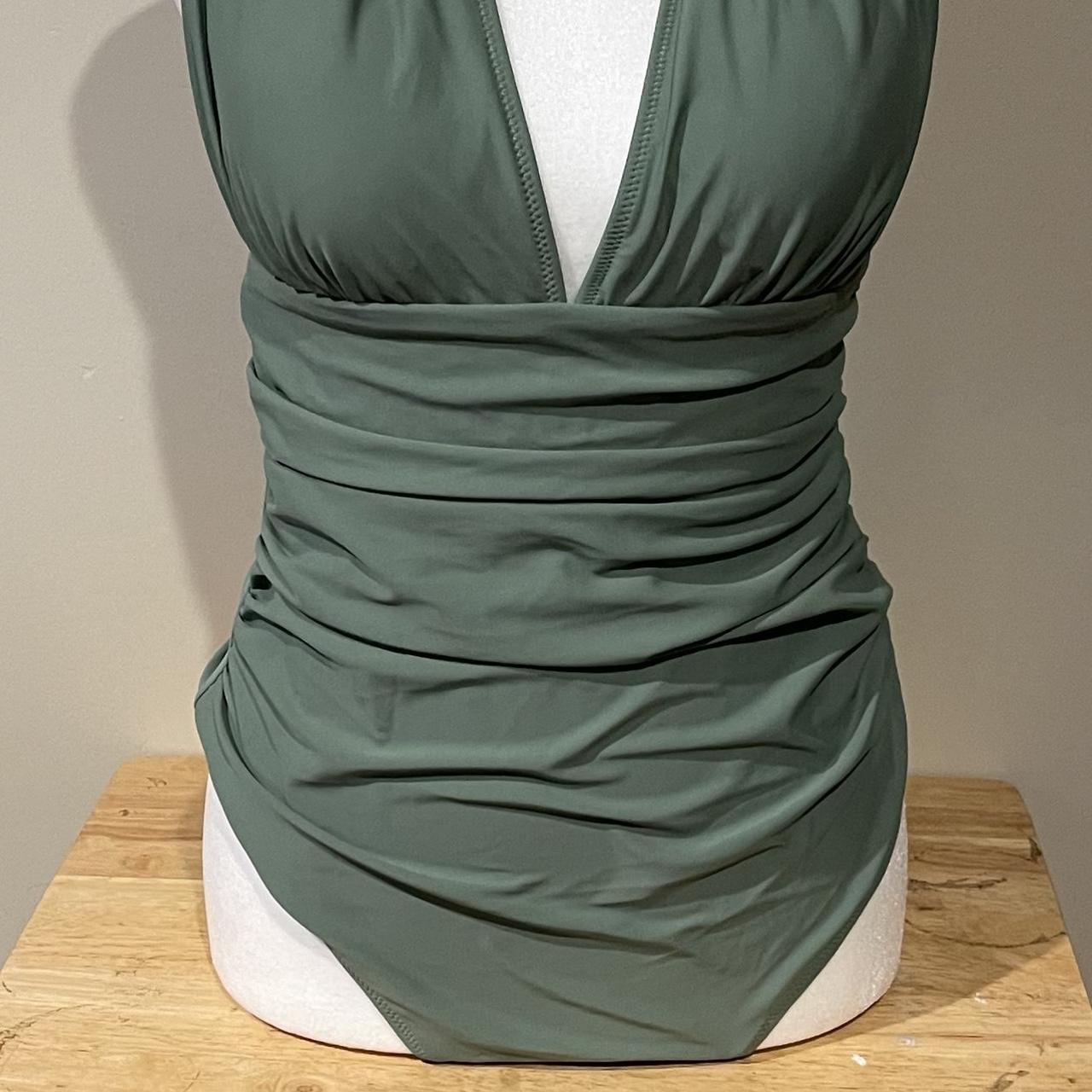 Cupshe Women's Green Bikinisandtankinisets Depop