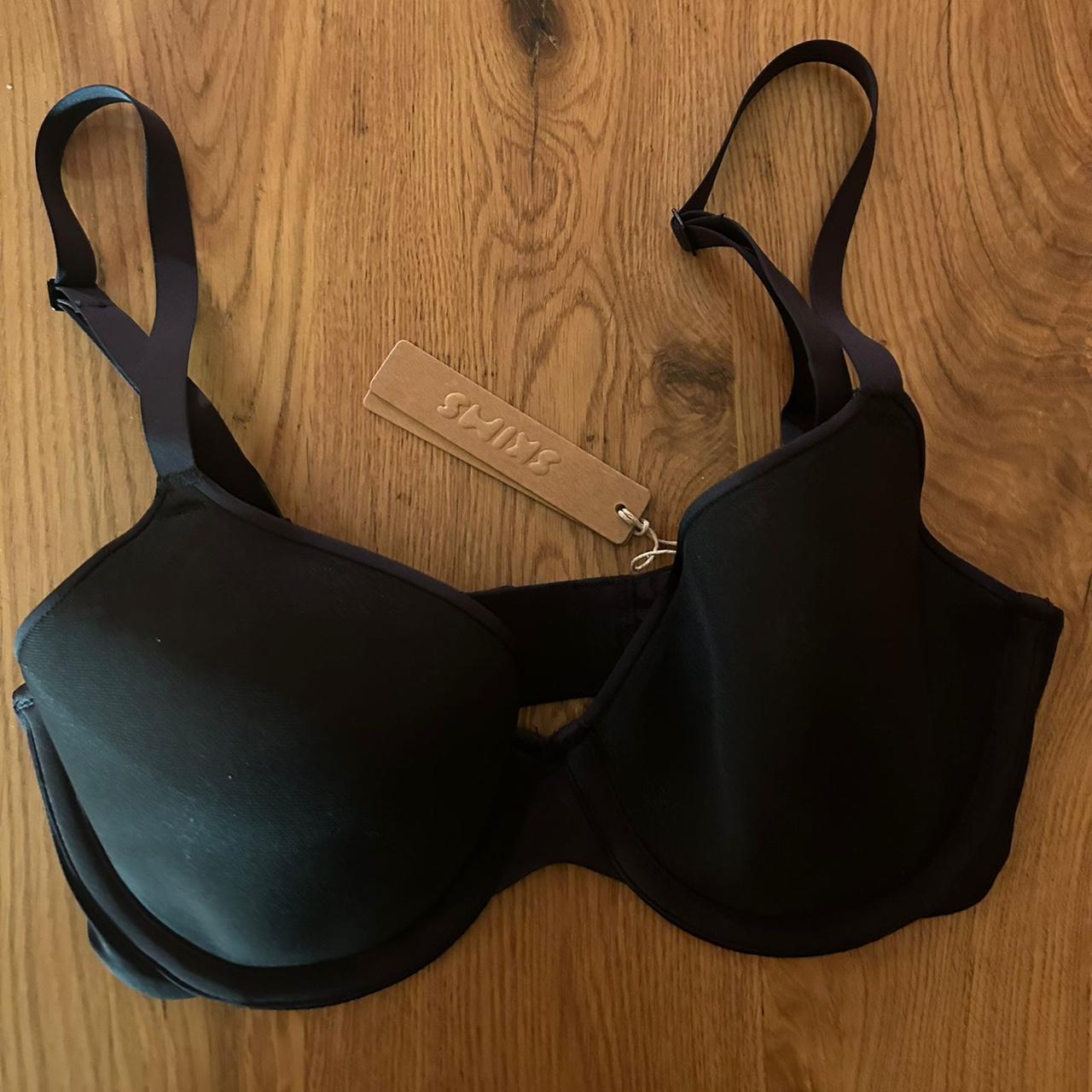 Skims unlined underwire bra Color - onyx ( - Depop