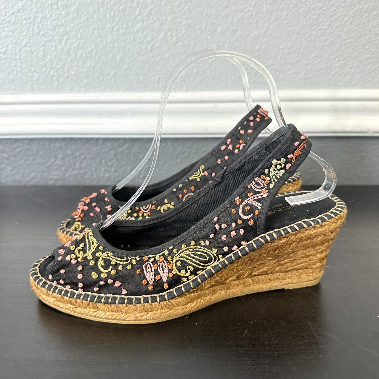 item listed by hazelhearts