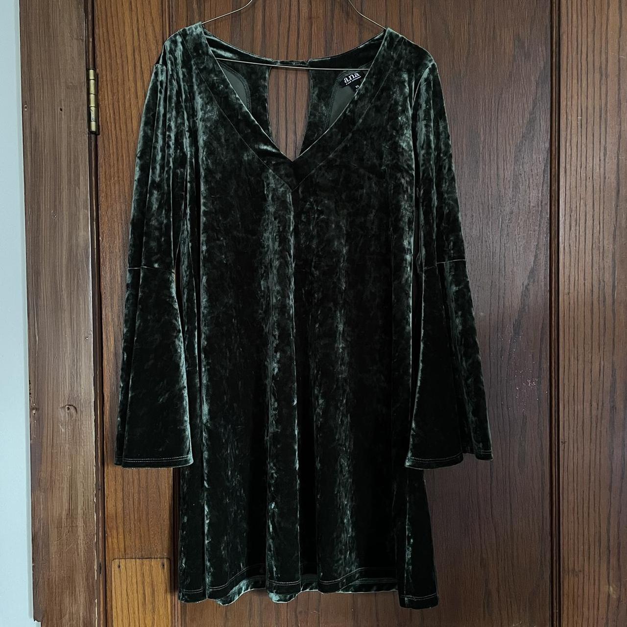 a.n.a Green Velvet Bell Sleeve Dress Loose-fit/Non... - Depop