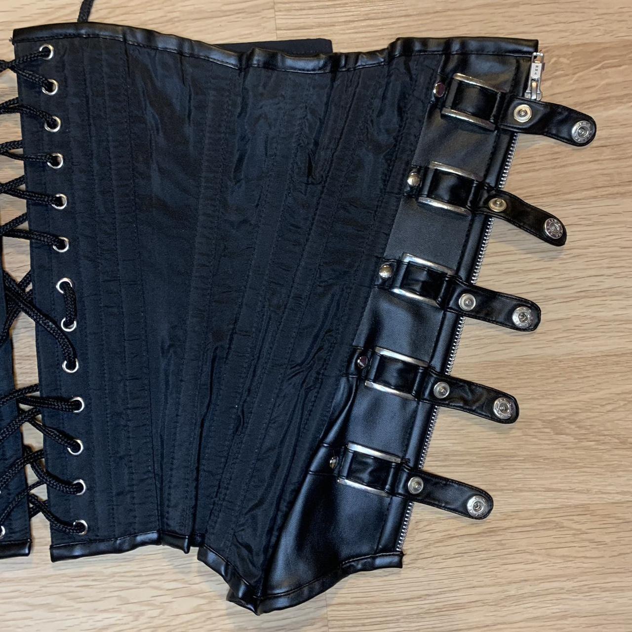 Women's Black Corset (4)