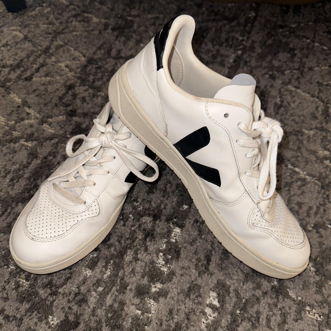 Veja Men's Trainers | Depop